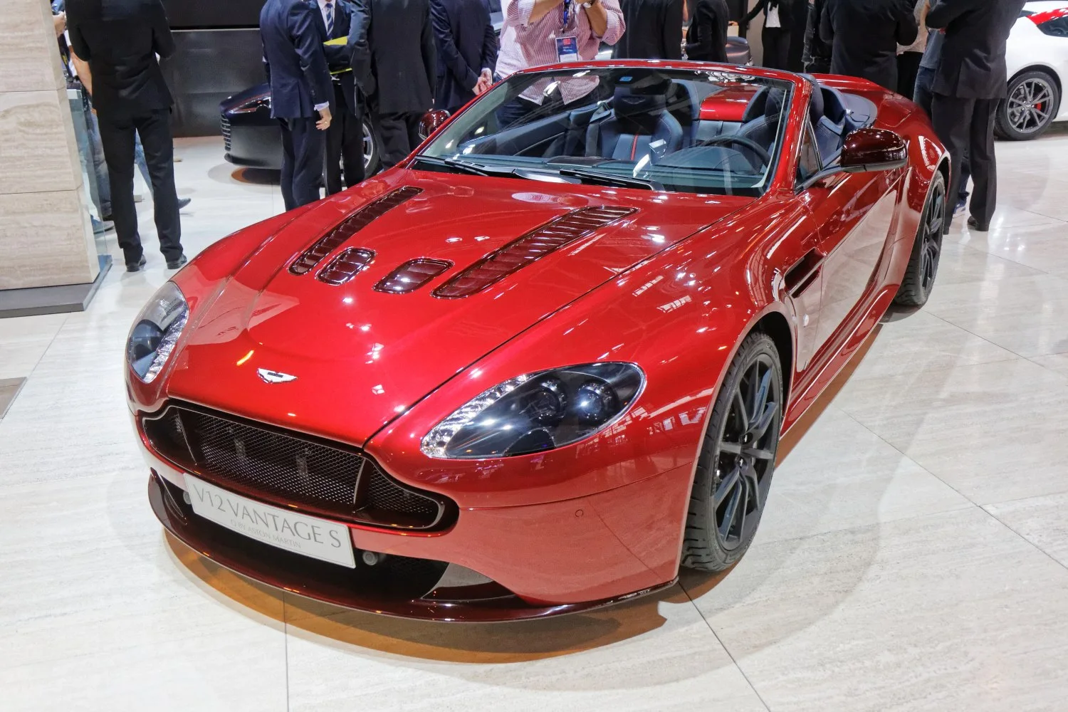 V12 Vantage Roadster imagine reprezentativă