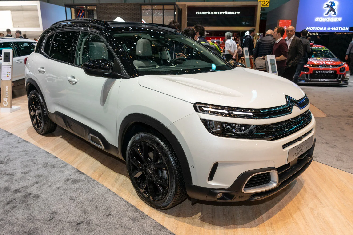 C5 Aircross I (Phase I, 2017) imagine reprezentativă