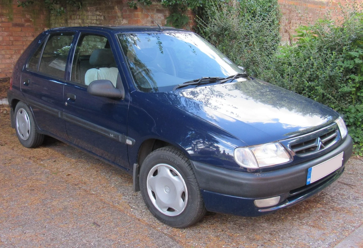 Saxo (Phase I, 1996) 5-door imagine reprezentativă